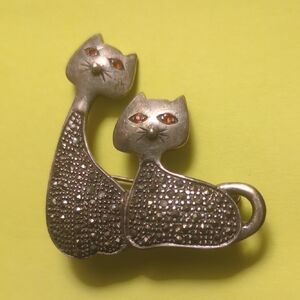 Elegant Sterling Silver Cat W/Ruby Eyes Brooch